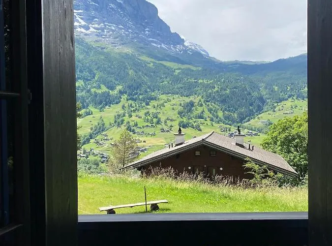Eiger View Alpine Lodge *