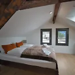 Eiger View Alpine Lodge *